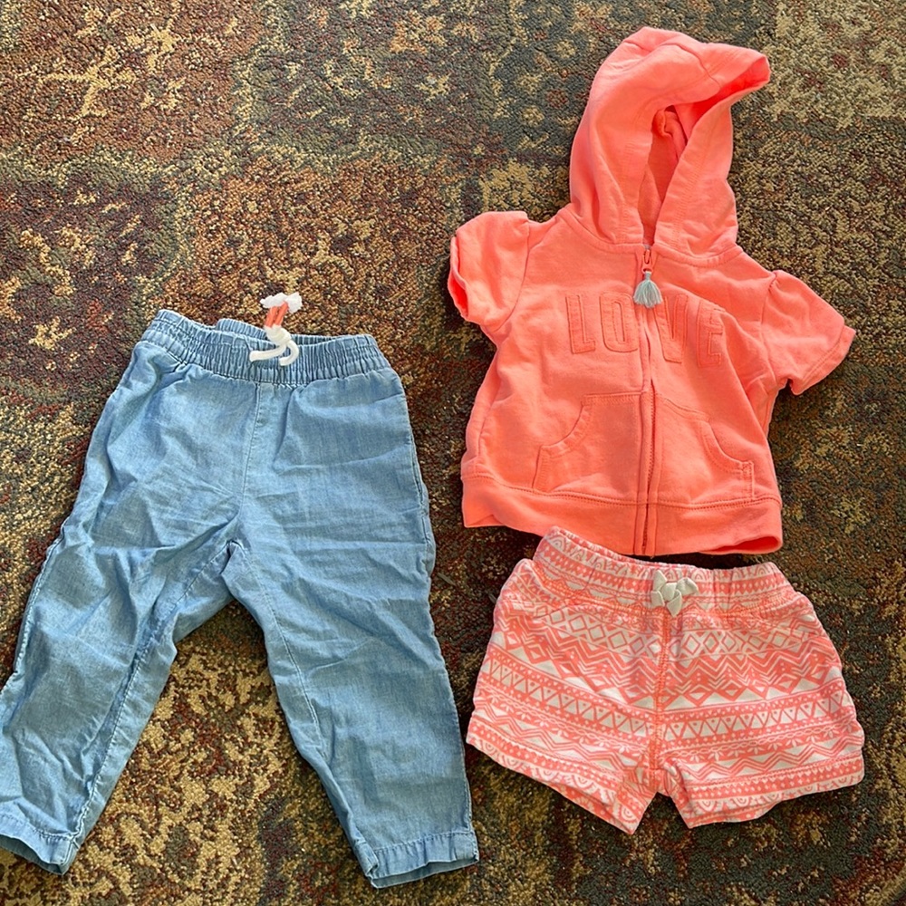 Bundle! Carters pants and shorts w hooded short sleeved sweatshirt! All 9M